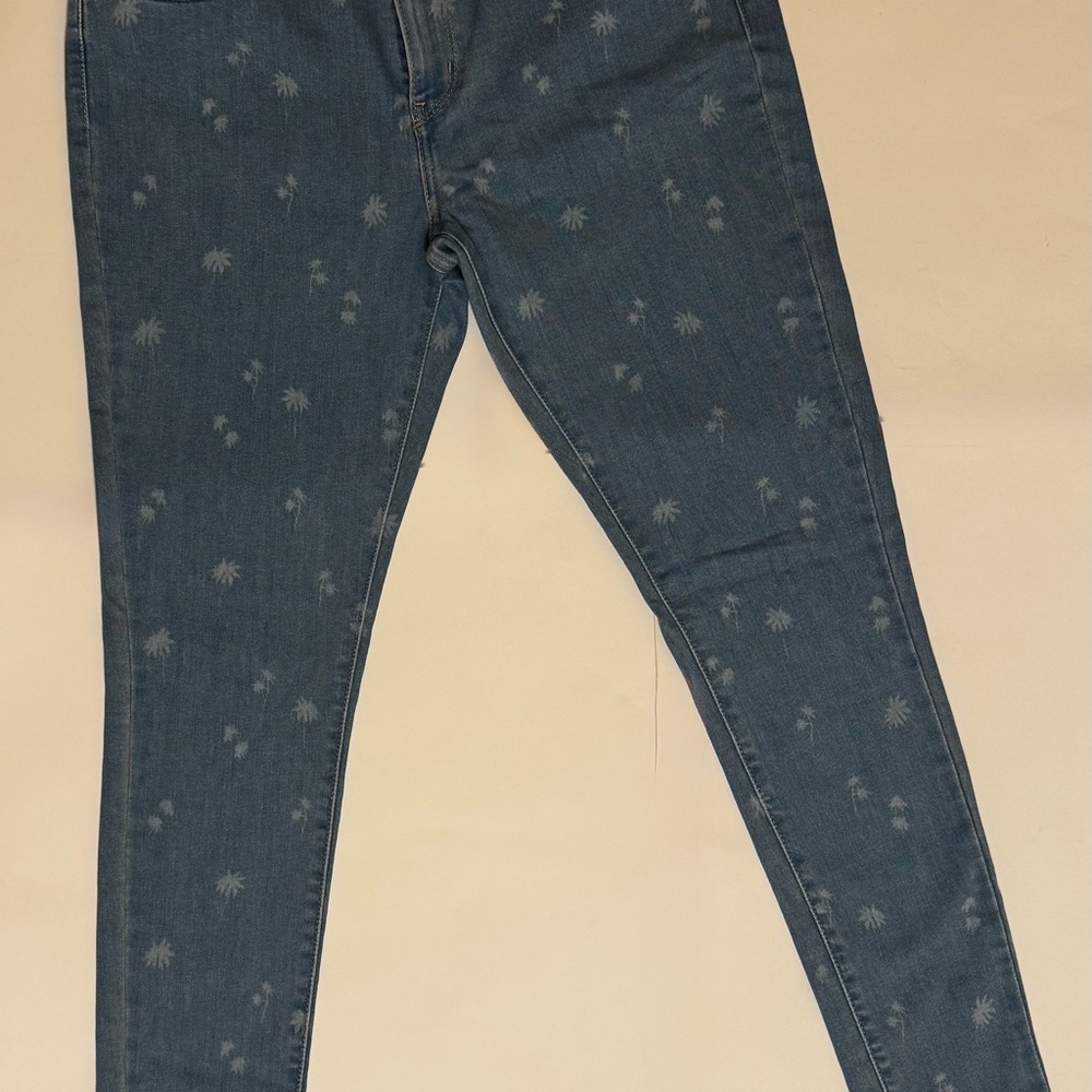 Levi's Blue Skinny Jeans with Subtle Floral Design